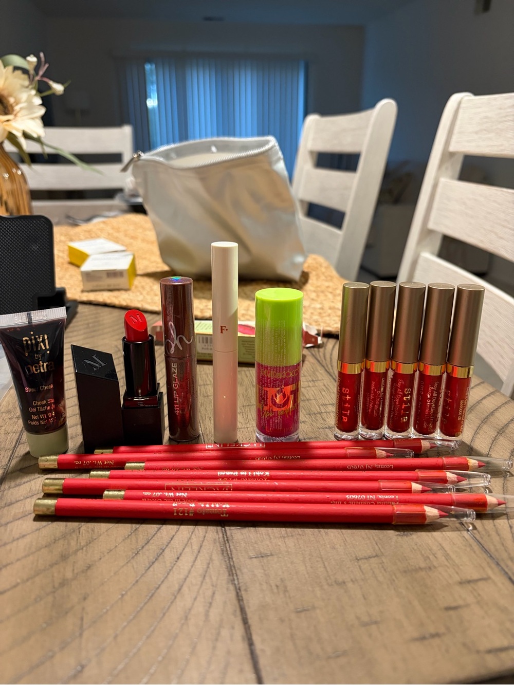Mixed Lip bundle 17pc